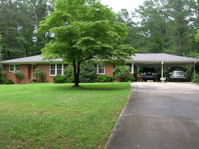 331 Sewell Rd photo 1