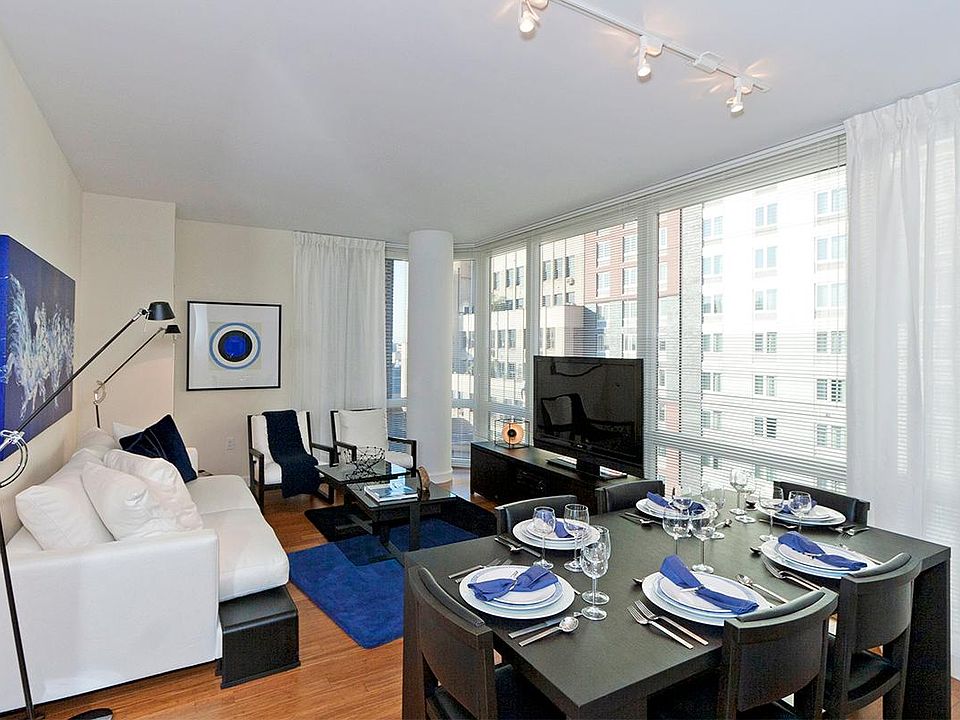 1st image of 330 W 39th St APT 25C