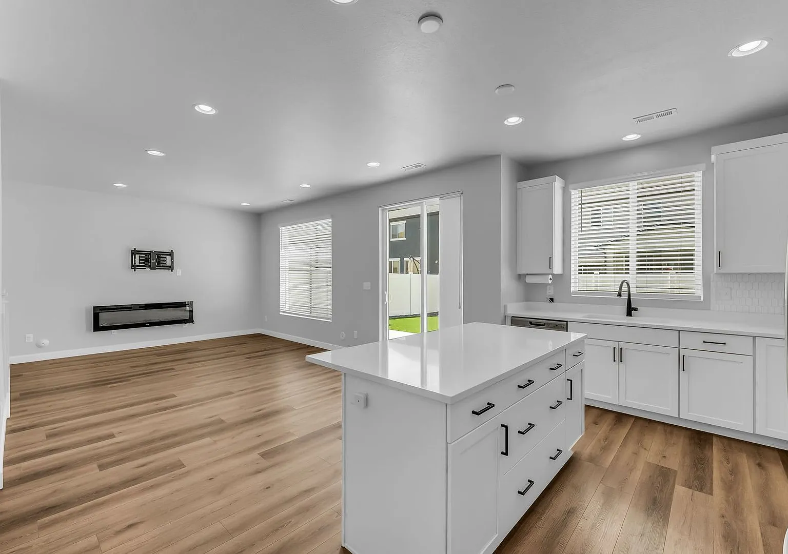 Modern Syracuse Home with Community Pool & Pickleball Courts — Photo 4