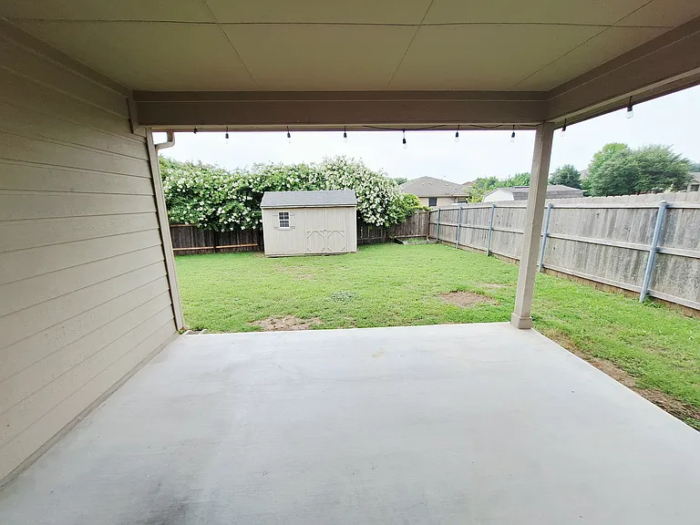 325 Comal Run — Photo 30