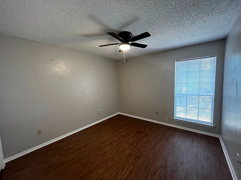 623 Overlook Ct — Photo 11