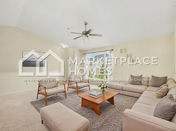 2804 Riversedge Dr, Saline, MI 48176