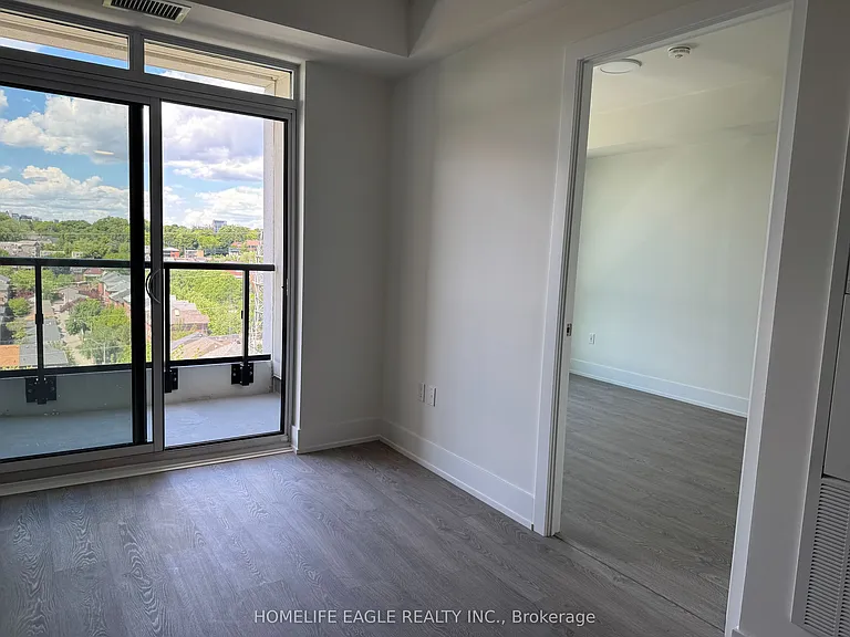 858 Dupont St #821 — Photo 13