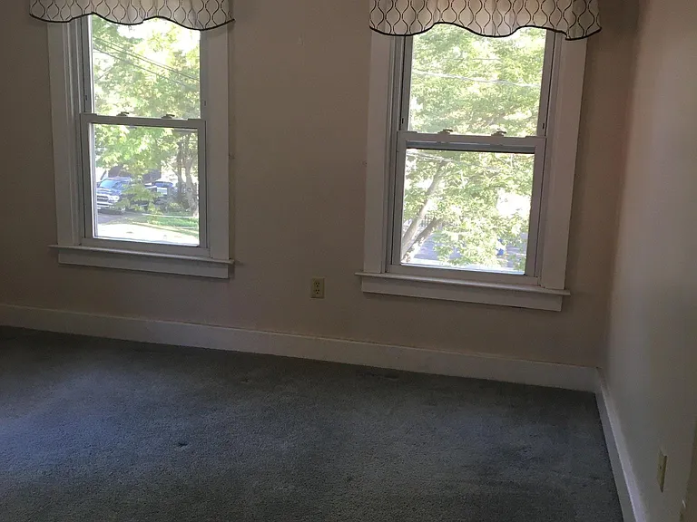 16 N Elm St #2 — Photo 11