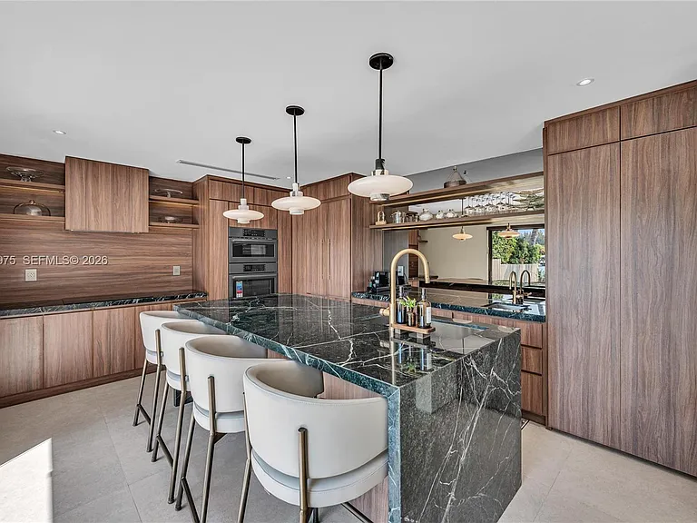 1170 S Biscayne Point Rd — Photo 4