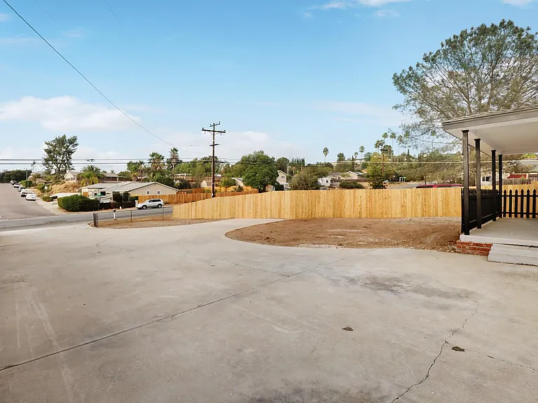 1501 Pepper Dr — Photo 44