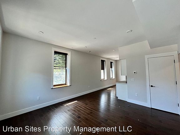 2nd image of 1301-1309 Walnut St #1305-207