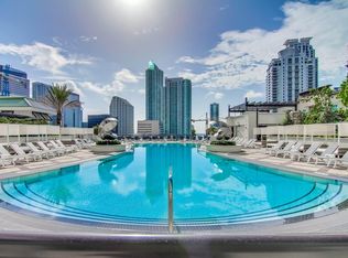 999 SW 1st St, Miami, FL 33130