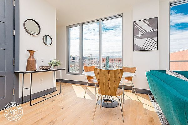 1st image of 10 Montieth St APT 275