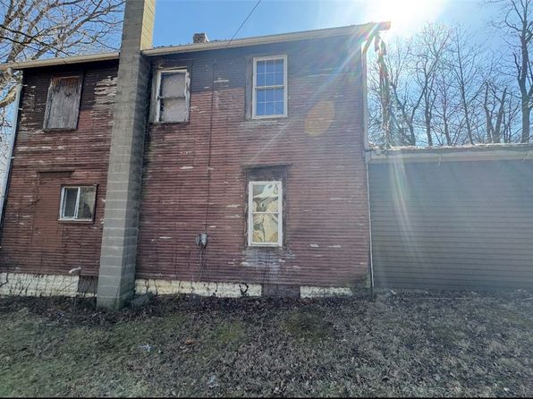 115 Vista Ln N, Ellwood City, PA 16117