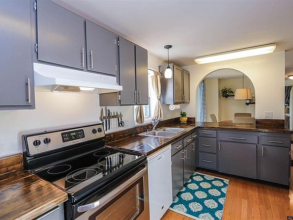 2nd image of 27 Sanford St