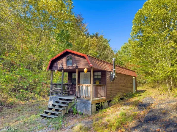 501 Dickens Rd, Oak Hill, OH 45656