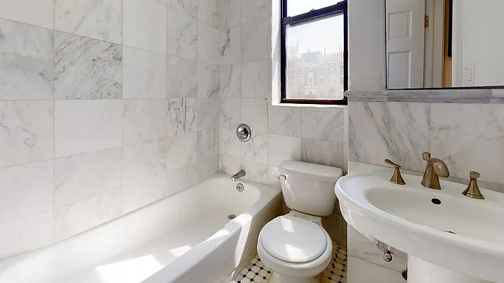 Rented by Bond New York | media 18