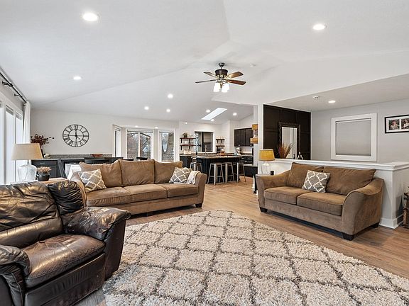 5th image of 8515 E Maringo Dr