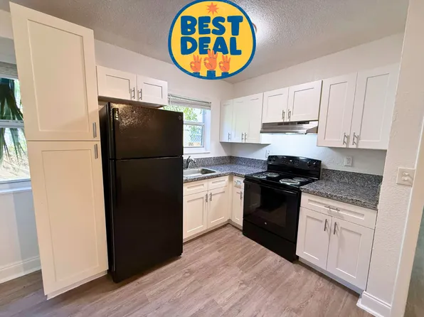 240 SW 8th St APT 7, Pompano Beach, FL 33060