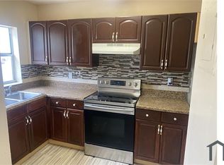7900 SW 8th Ct, Pompano Beach, FL 33068