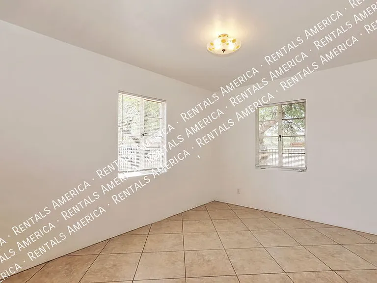 3733 N Mountain Ave #A — Photo 14