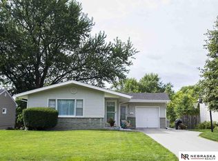5827 Hamilton St, Omaha, NE 68132