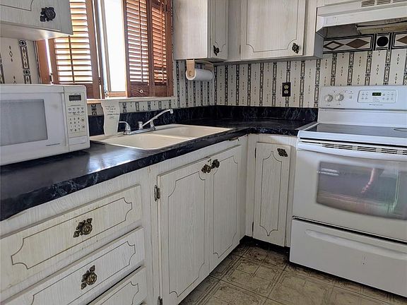 5th image of 3714 LAKE BAYSHORE DRIVE #K-418