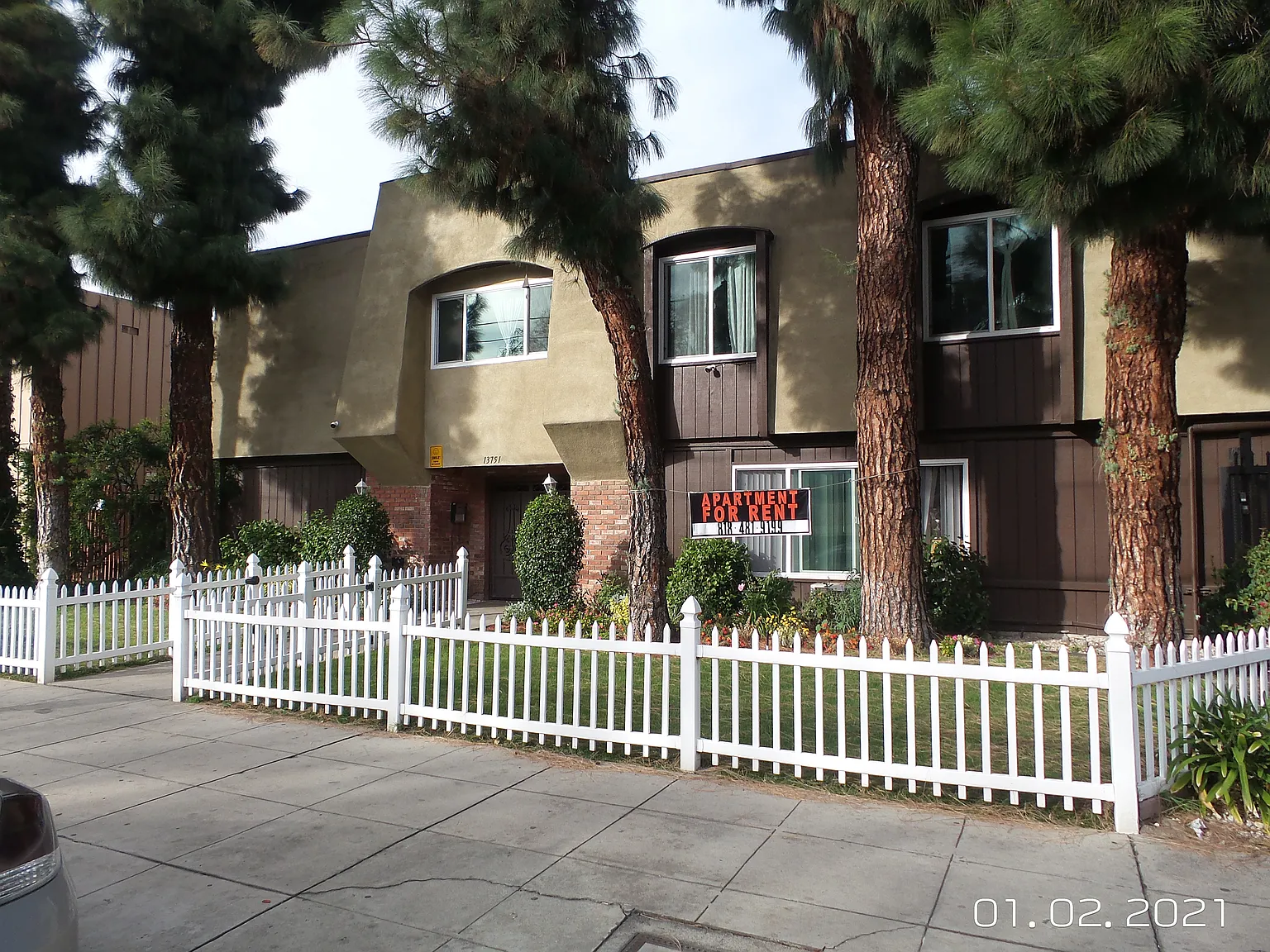 Studio, 425 sqft, $1,700 — Photo 3