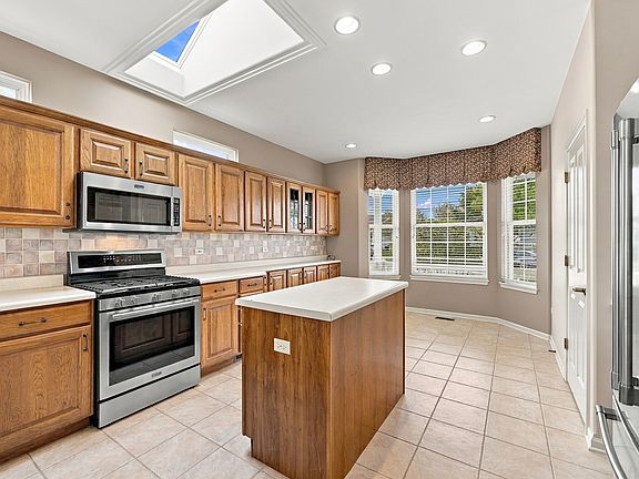 3rd image of 12996 W Wisconsin Cir