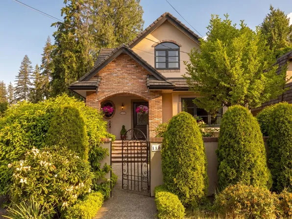 1134 Montroyal Blvd, North Vancouver, BC V7R 2H7