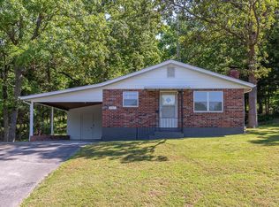 737 Cherokee Dr, Perryville, MO 63775