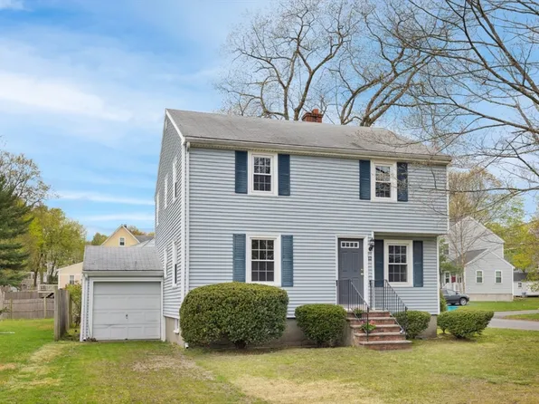 12 Hancock St, Reading, MA 01867