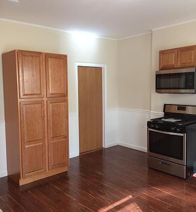 2nd image of 630 Wickenden St #2R