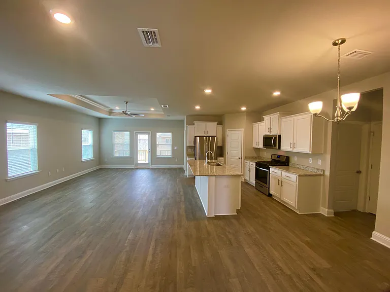 31720 Memphis Loop — Photo 4