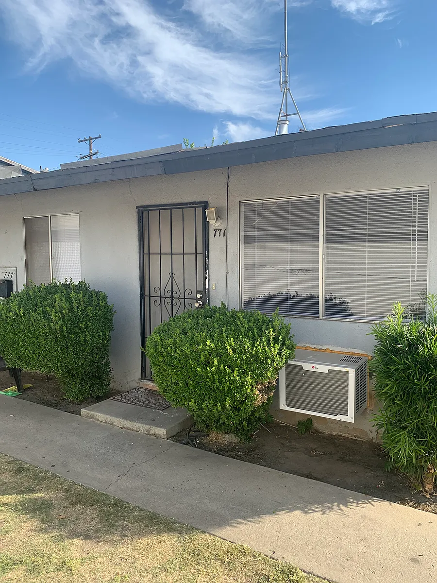 Building Photo - 777 S Orange Ave #777