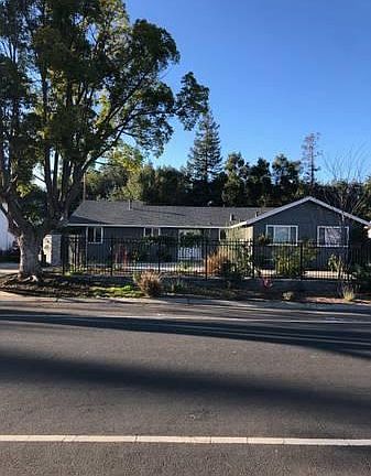 4th image of 15611 Flintridge Dr