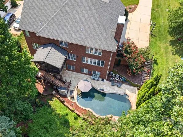 132 Parkside Ln, Mooresville, NC 28117