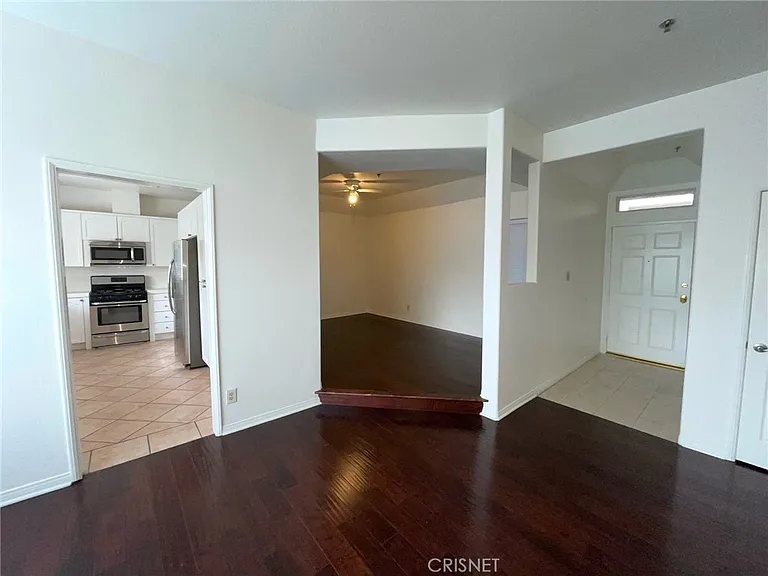 10630 Moorpark St #104 — Photo 33