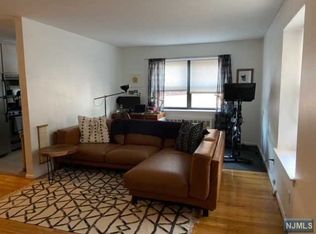 130 Orient Way APT 1B, Rutherford, NJ 07070