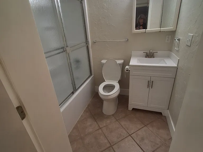 225 W Ann St #B — Photo 5