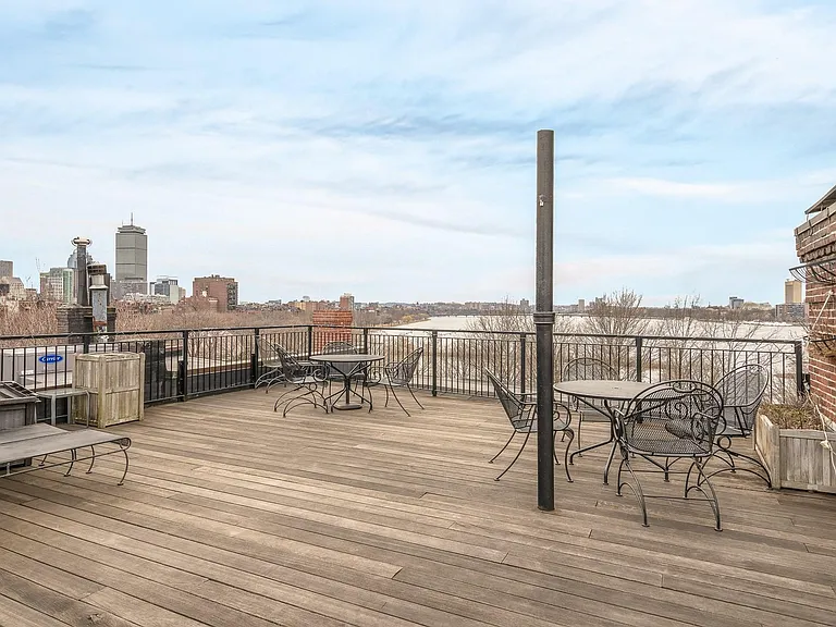 3 Brimmer St #2 — Photo 22