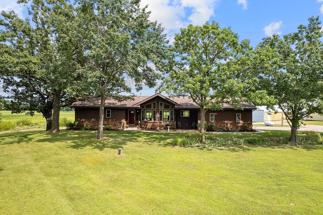 N5618 Old Highway 16, Rio, WI 53960 | Zillow