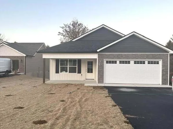 87 Sky View Meadow Dr, Crossville, TN 38555