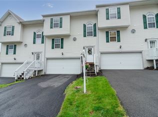 102 Cathedral Ct, Carnegie, PA 15106