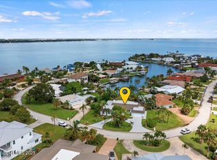 51 Country Club Rd, Cocoa Beach, FL 32931