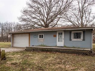 14322 N 920 East Rd, Fairmount, IL 61841