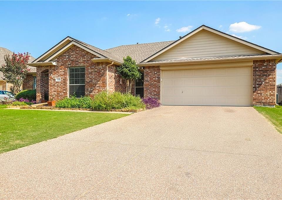 1st image of 309 Country Lakes Dr