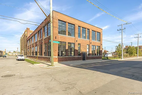 603 E Milwaukee St Photo 1