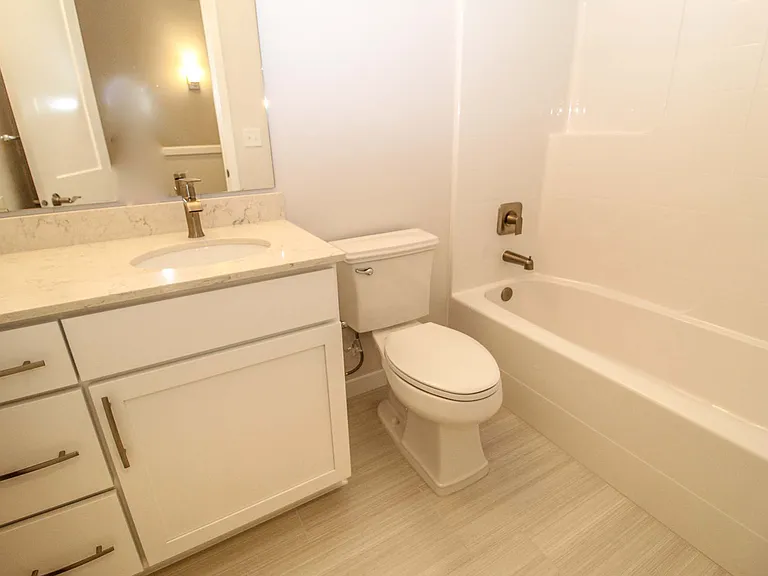 10942 NE 189th Pl #G — Photo 11
