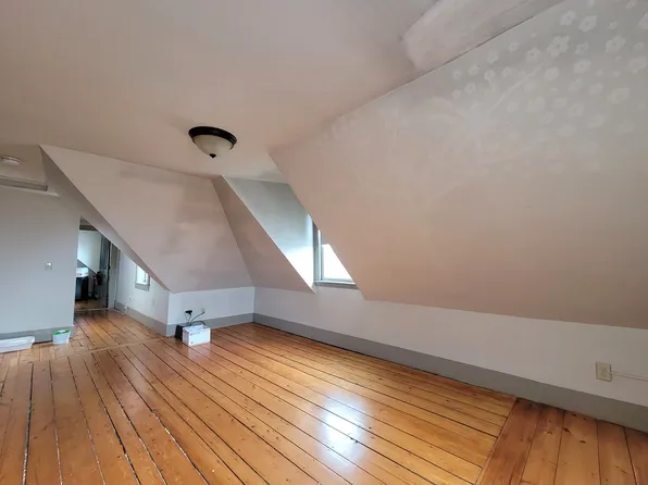 32 Ellsworth St APT 3, Portland, ME 04102