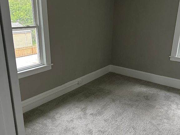 4th image of 1438 Lakewood Ave