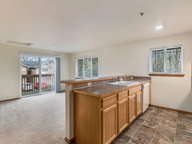 The Perfect Blend of Recreation and Relaxation at Fairway Oaks — Photo 49