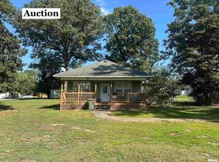 404 S Jackson St, Carterville, IL 62918