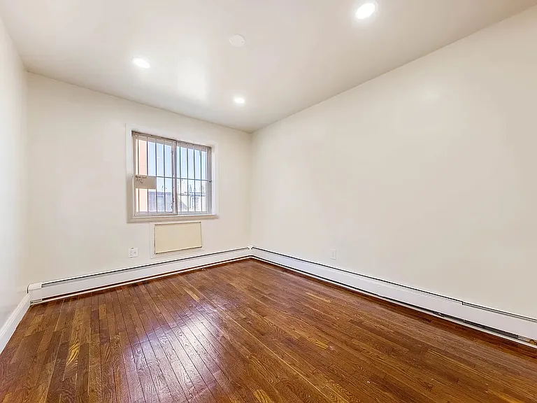 16 Roosevelt Pl #3 — Photo 15